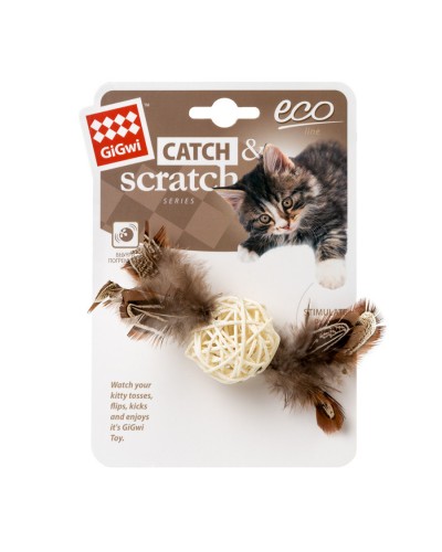 Іграшка для котів Плетений м'ячик з дзвіночком і пір'ям GiGwi Catch&scratch перо, дерево, 13 см